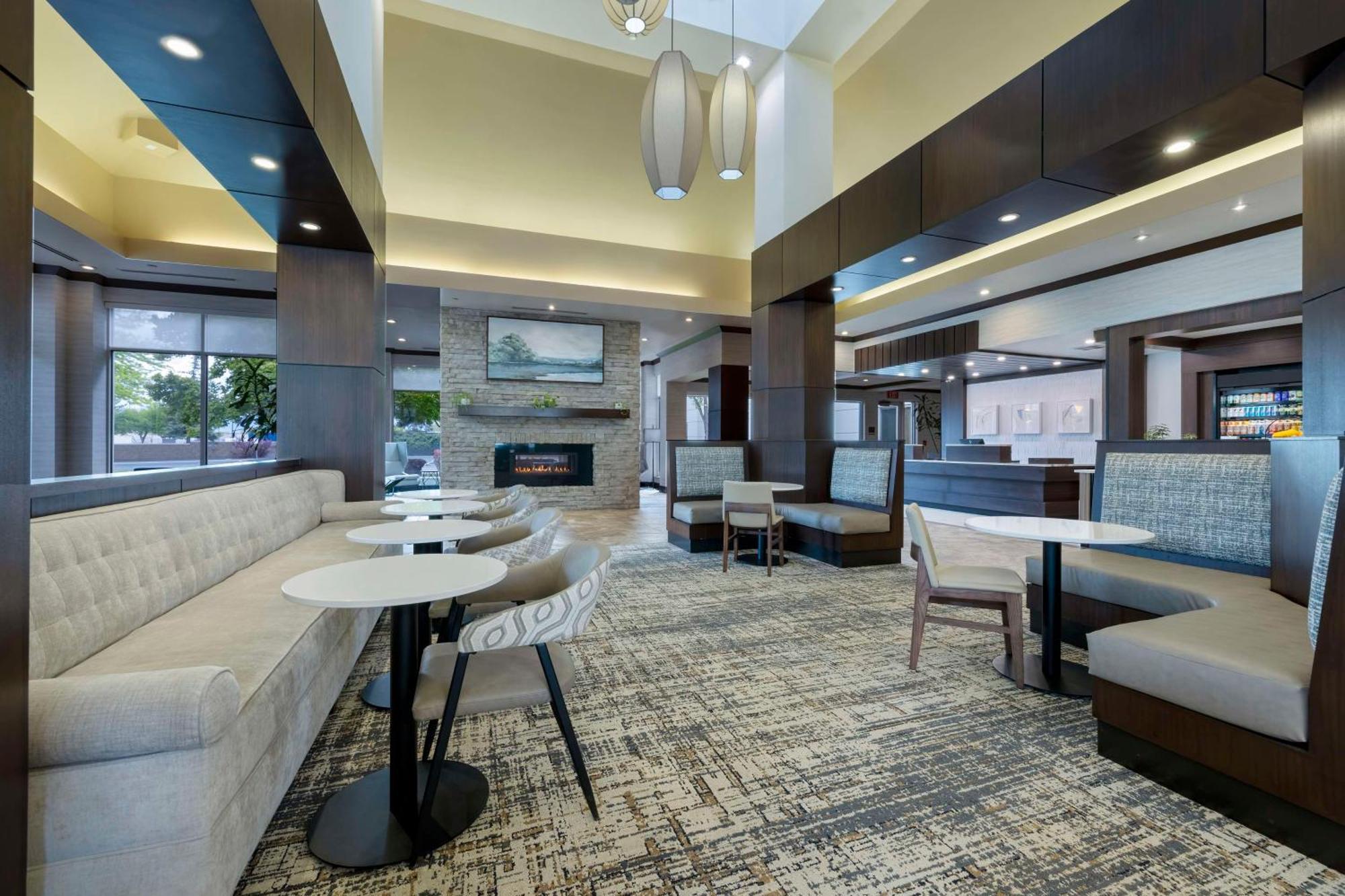 Hilton Garden Inn Boise Spectrum Exterior foto